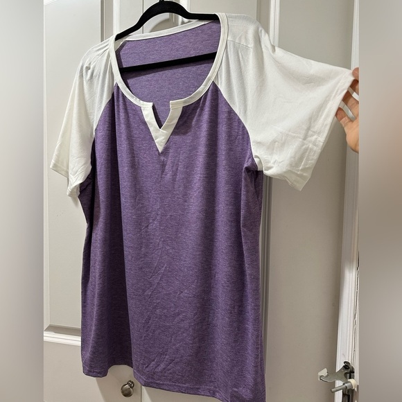 BloomChic Plus Size 2XL Colorblock Contrast Notched Raglan Sleeve T-shirt us18 - Picture 4 of 5